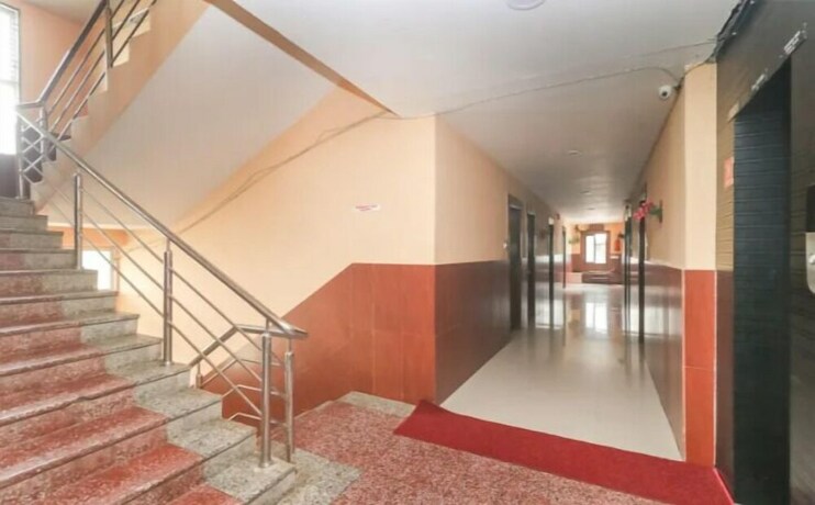 Imagen de los interiores del Hotel Tara Residency. Foto 21