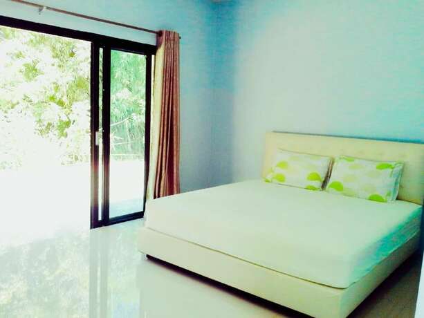 Imagen de la habitación del Hotel Tara Resort Nakae Renu. Foto 17