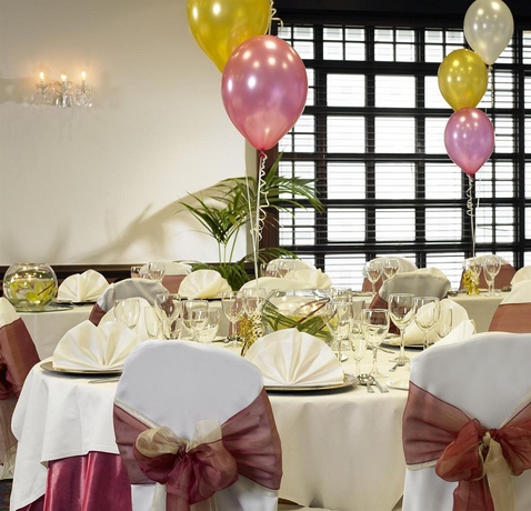 Imagen de los interiores del Hotel Tara Towers. Foto 9