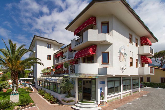 Imagen general del Hotel Tarabella, Forte de Marmi. Foto 1