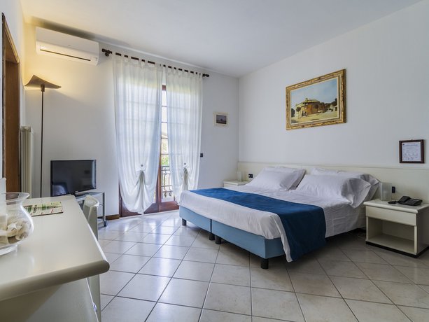 Imagen de la habitación del Hotel Tarabella, Forte de Marmi. Foto 15