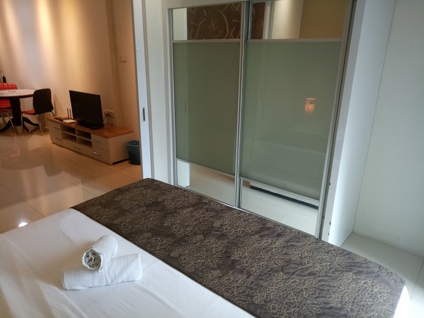 Imagen de la habitación del Hotel Taragon Time Executive Serviced Suites. Foto 6