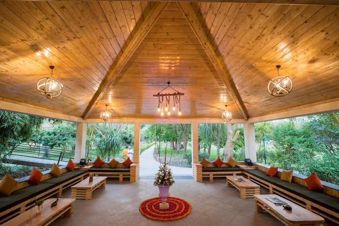 Imagen de los interiores del Hotel Tarangi Resort And Spa. Foto 19