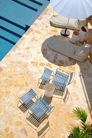 Imagen de los exteriores del Hotel Tara's Lodge. Foto 12