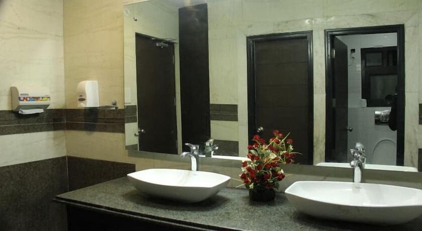 Imagen general del Hotel Tarawade Clarks Inn. Foto 2