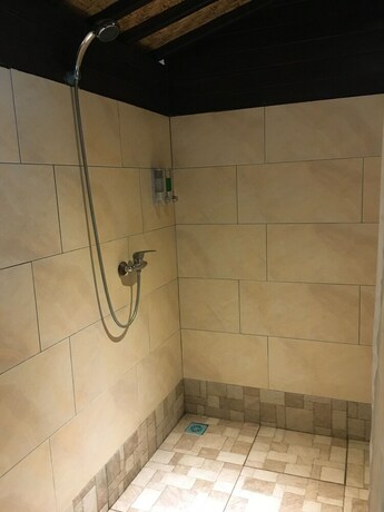 Imagen de la habitación del Hotel Tarci Bungalows Lembongan. Foto 22