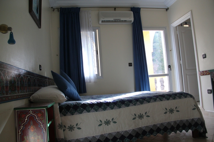 Imagen de la habitación del Hotel Tarek. Foto 9