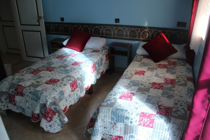 Imagen de la habitación del Hotel Tarek. Foto 12