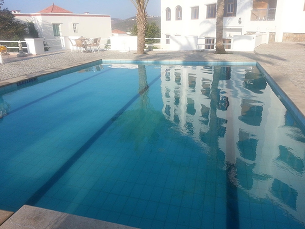 Imagen de la piscina del Hotel Tarifa Beach. Foto 19