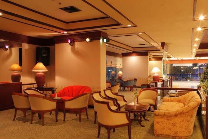 Imagen del bar/restaurante del Hotel Tarin. Foto 2