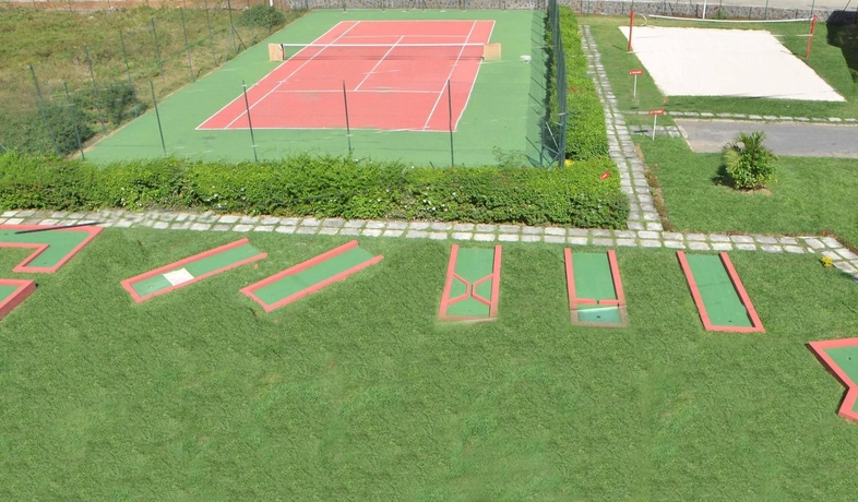 Imagen de los interiores del Hotel Tarisa Resort. Foto 6