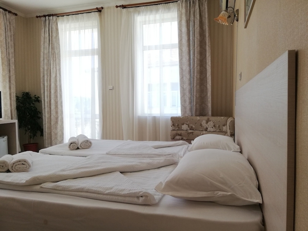 Imagen de la habitación del Hotel Tarnava. Foto 5