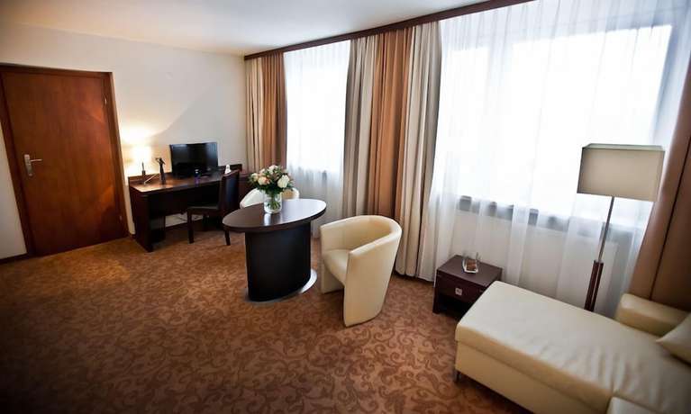 Imagen de la habitación del Hotel Tarnovia. Foto 3