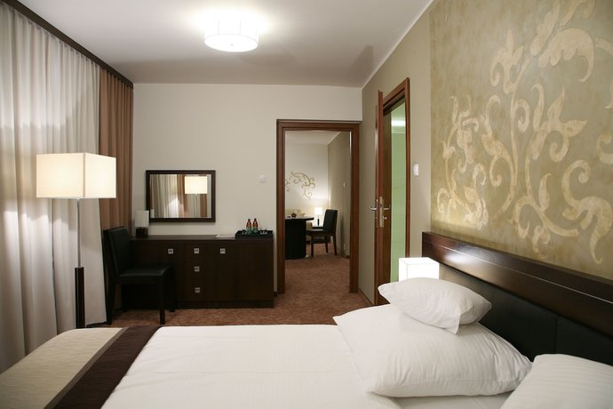 Imagen de la habitación del Hotel Tarnovia. Foto 10