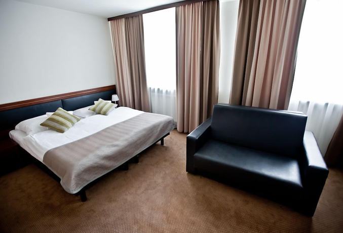 Imagen de la habitación del Hotel Tarnovia. Foto 15