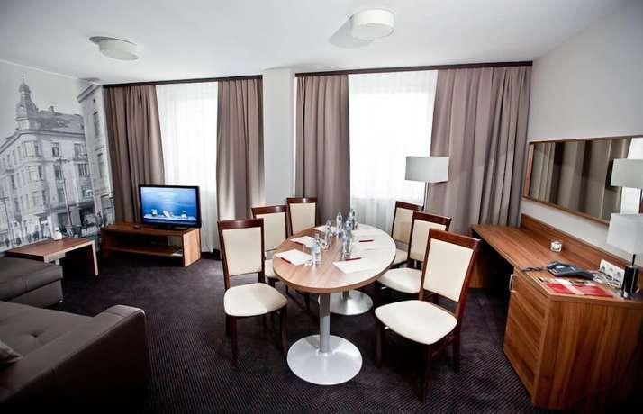 Imagen de la habitación del Hotel Tarnovia. Foto 18