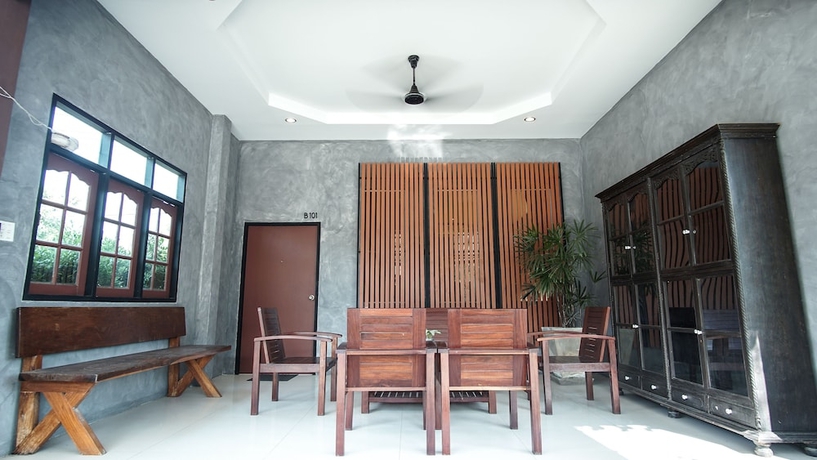 Imagen de los interiores del Hotel Tarnsiri Boutique Resort. Foto 18