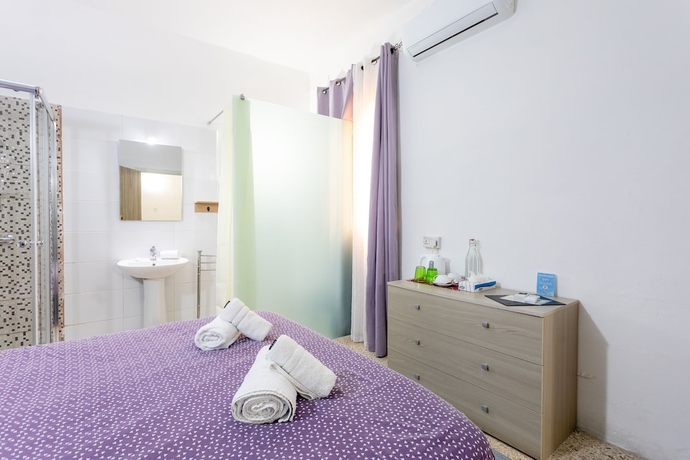 Imagen de la habitación del Hotel Tarona Guesthouse. Foto 8