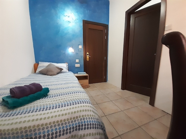 Imagen de la habitación del Hotel Tarona Guesthouse. Foto 9