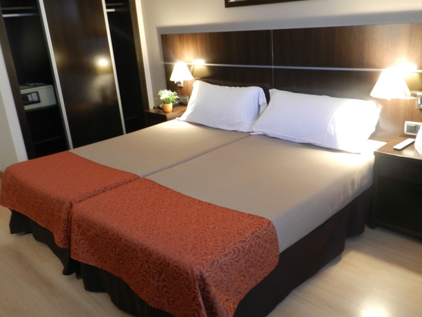 Imagen de la habitación del Hotel Tarraco Park. Foto 5