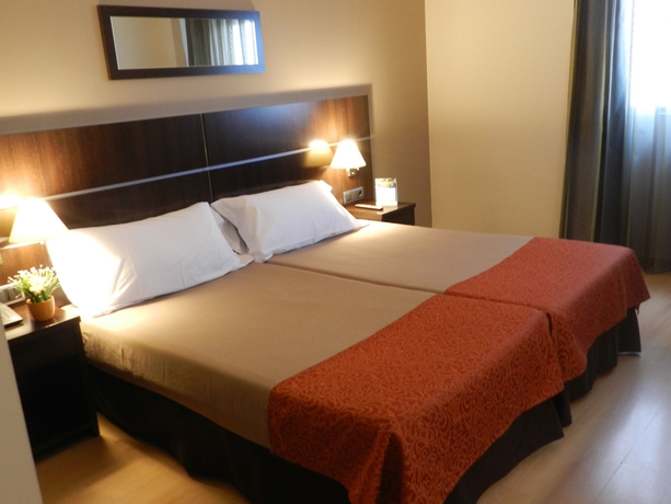 Imagen de la habitación del Hotel Tarraco Park. Foto 7