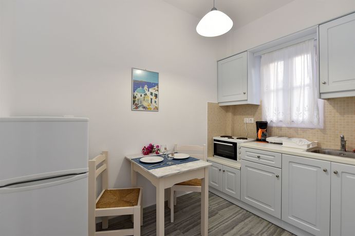 Imagen de los exteriores del Hotel Tarsa Studios and Apartments. Foto 16