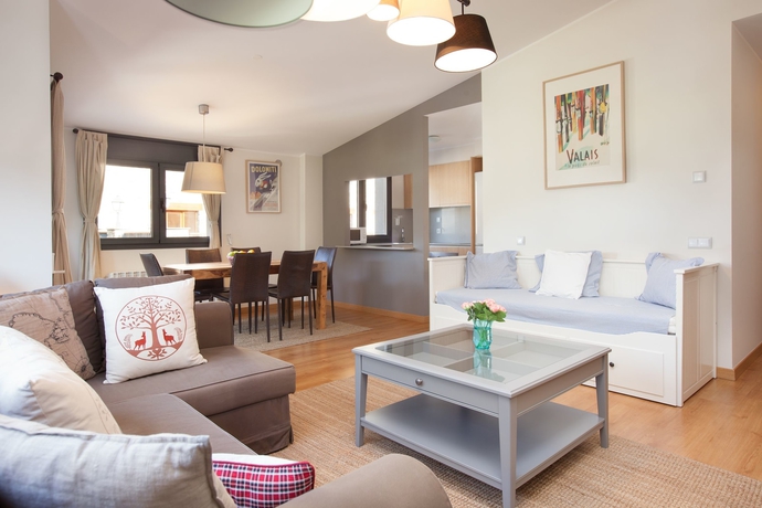 Imagen de los interiores del Hotel Tarter Mountain Suites. Foto 16