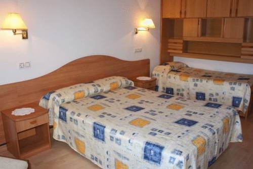 Imagen de la habitación del Hotel Tarull. Foto 7