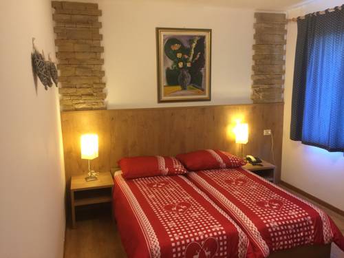 Imagen de la habitación del Hotel Tarvisio. Foto 12