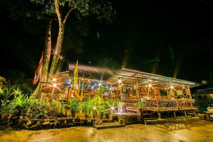 Imagen de los interiores del Hotel Tarzan Island Bungalow. Foto 19