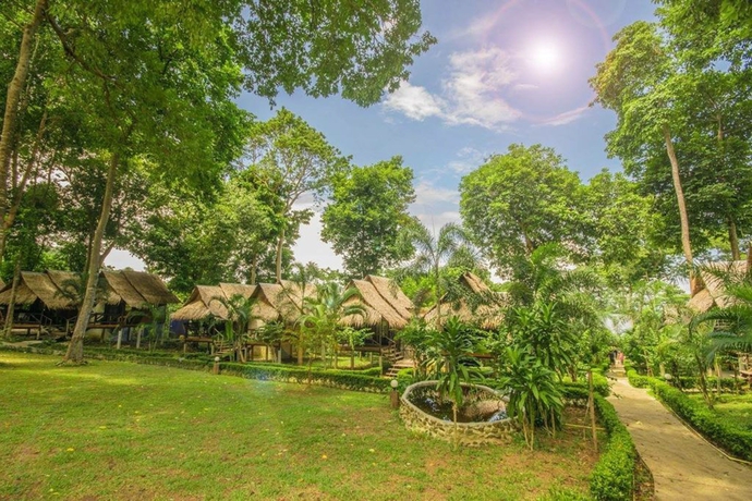 Imagen de los exteriores del Hotel Tarzan Island Bungalow. Foto 13
