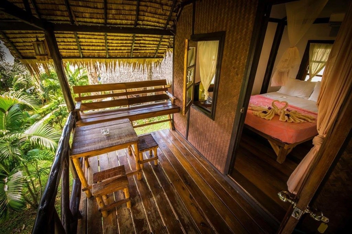 Imagen de los exteriores del Hotel Tarzan Island Bungalow. Foto 15