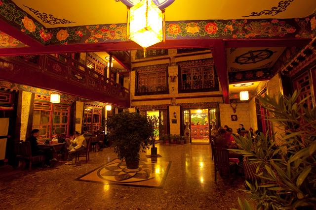 Imagen de los interiores del Hotel Tashi Choeta Hotel. Foto 9