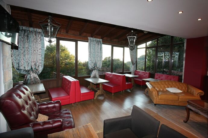 Imagen general del Hotel Tasia. Foto 3