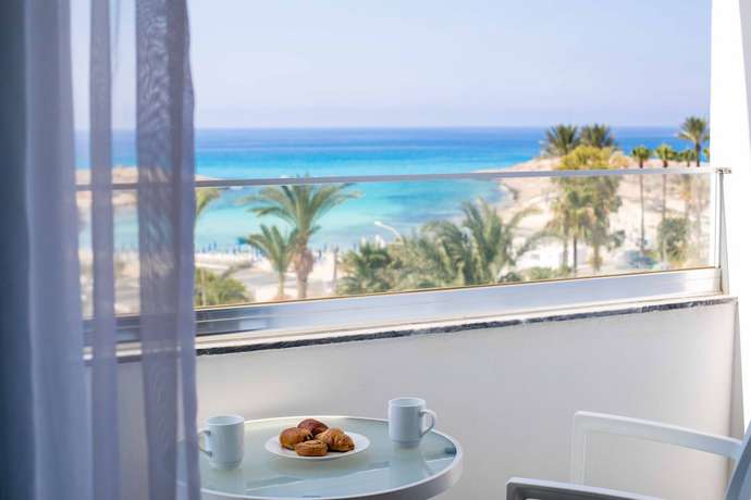 Imagen de la habitación del Hotel Tasia Maris Beach and Spa - Adults Only. Foto 8