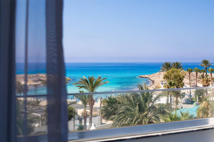 Imagen de la habitación del Hotel Tasia Maris Beach and Spa - Adults Only. Foto 9