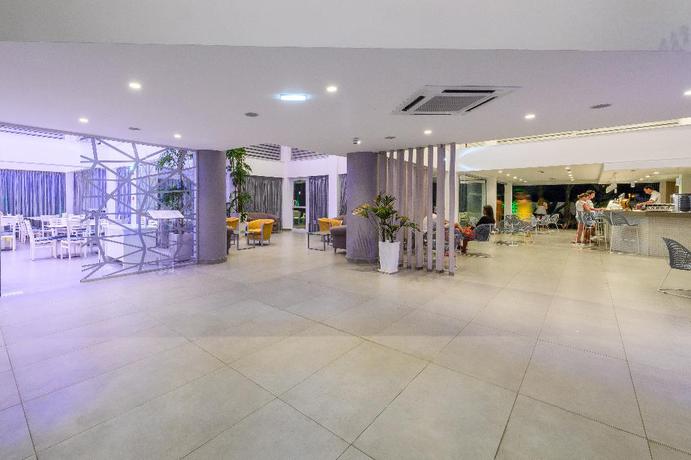 Imagen de los interiores del Hotel Tasia Maris Sands. Foto 17