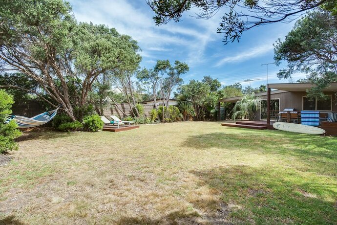 Imagen de los exteriores del Hotel Tasman Surf House. Foto 10