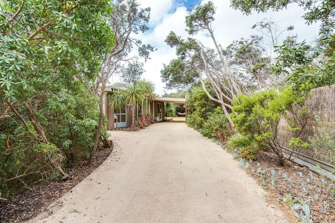 Imagen de los exteriores del Hotel Tasman Surf House. Foto 11