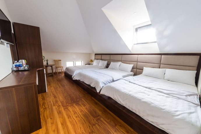 Imagen de la habitación del Hotel Tasme. Foto 12