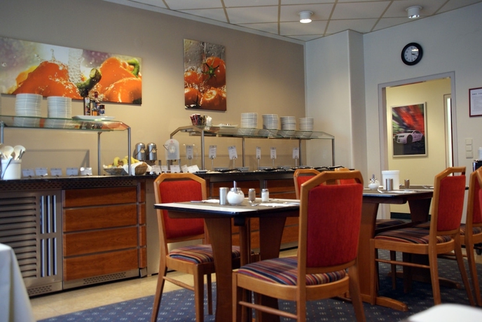 Imagen del bar/restaurante del Hotel Taste Hotel Hockenheim. Foto 2