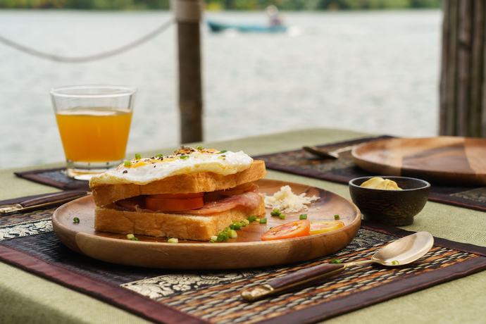 Imagen del bar/restaurante del Hotel Tatai Paradise Eco Resort. Foto 2