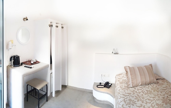 Imagen de la habitación del Hotel Tataki. Foto 9