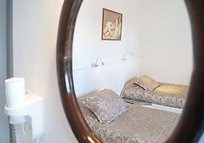 Imagen de la habitación del Hotel Tataki. Foto 12