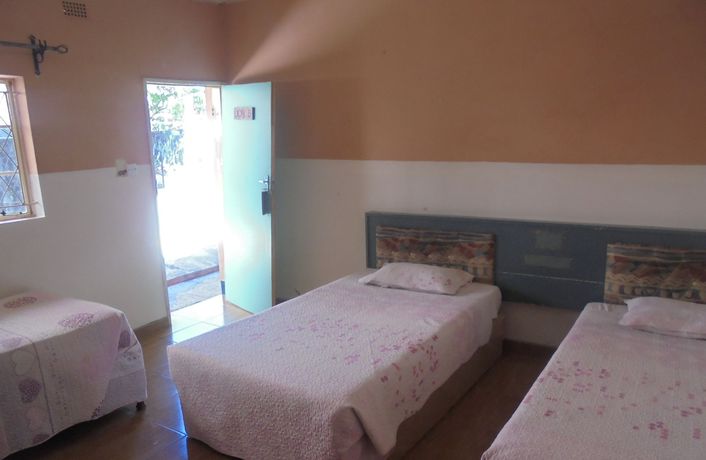 Imagen de la habitación del Hotel Tatenda Safaris. Foto 11