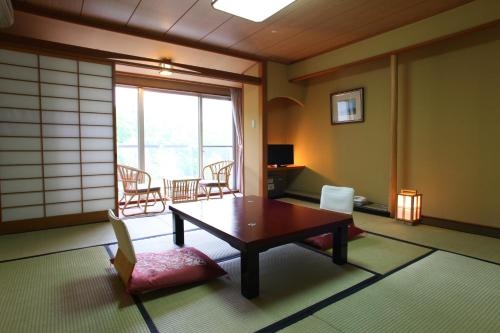 Imagen de la habitación del Hotel Tateshina Grand Hotel Takinoyu. Foto 7