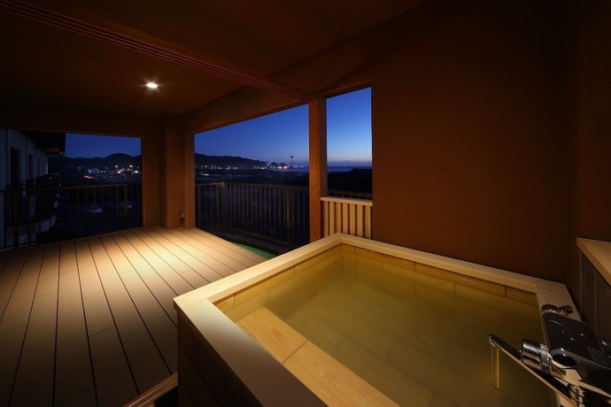 Imagen de la habitación del Hotel Tateyama Onsen Senri No Kaze. Foto 17