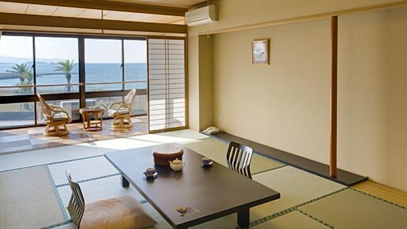 Imagen de la habitación del Hotel Tateyama Seaside. Foto 7