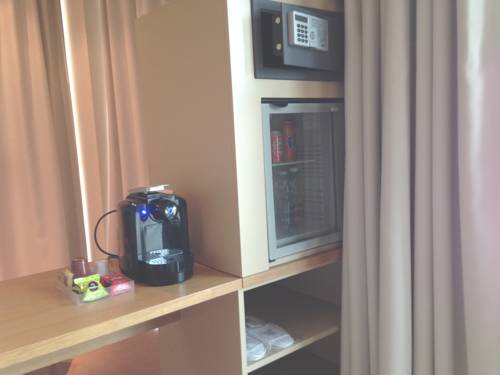 Imagen de la habitación del Hotel Tati. Foto 5