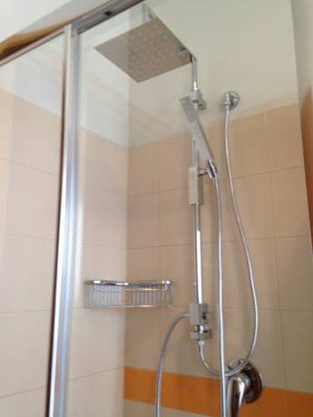 Imagen de la habitación del Hotel Tati. Foto 16